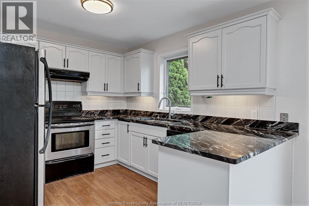 2225 Longfellow Avenue, Windsor, Ontario  N9B 3J7 - Photo 8 - 26024918