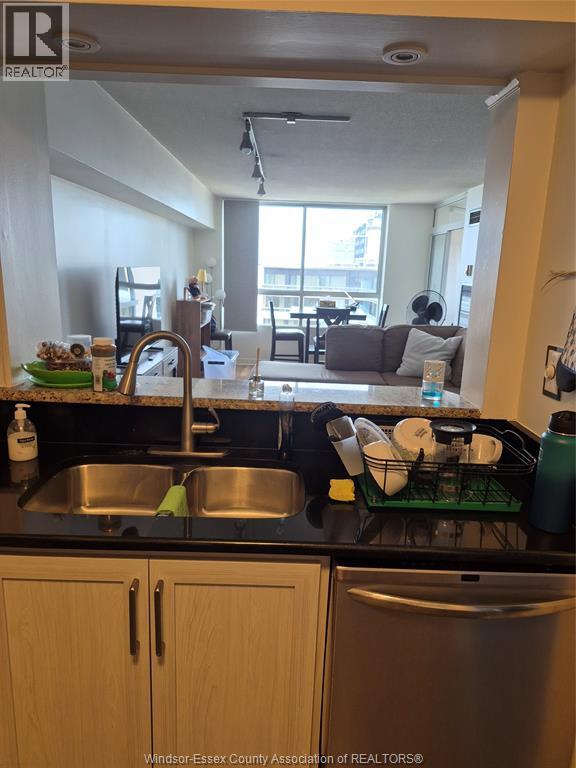 75 Riverside Drive East Unit# 1706, Windsor, Ontario  N9A 7C4 - Photo 5 - 26024956