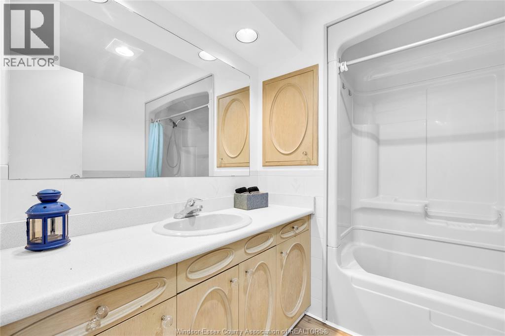 6214 Thornberry, Windsor, Ontario  N8T 3A3 - Photo 16 - 26024989