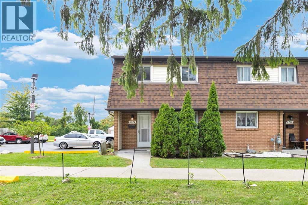 6214 Thornberry, Windsor, Ontario  N8T 3A3 - Photo 2 - 26024989