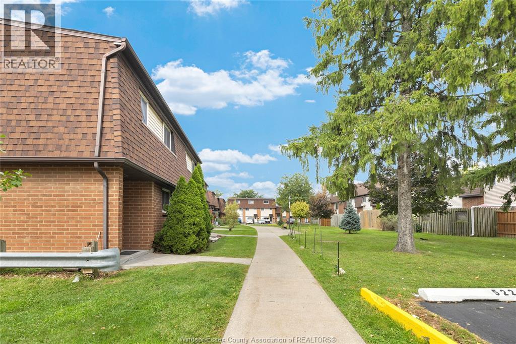 6214 Thornberry, Windsor, Ontario  N8T 3A3 - Photo 5 - 26024989