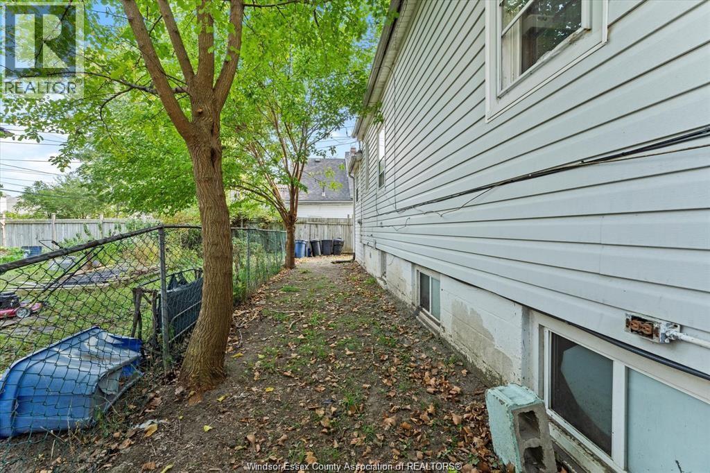 1591 Martindale Street, Windsor, Ontario  N9B 1G5 - Photo 30 - 26024986