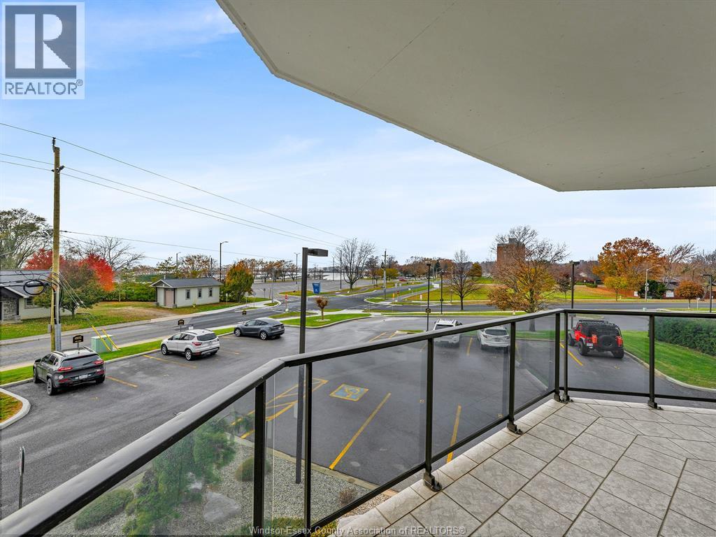 109 Robson Rd. Unit# 201, Leamington, Ontario  N8H 3V4 - Photo 2 - 26025004