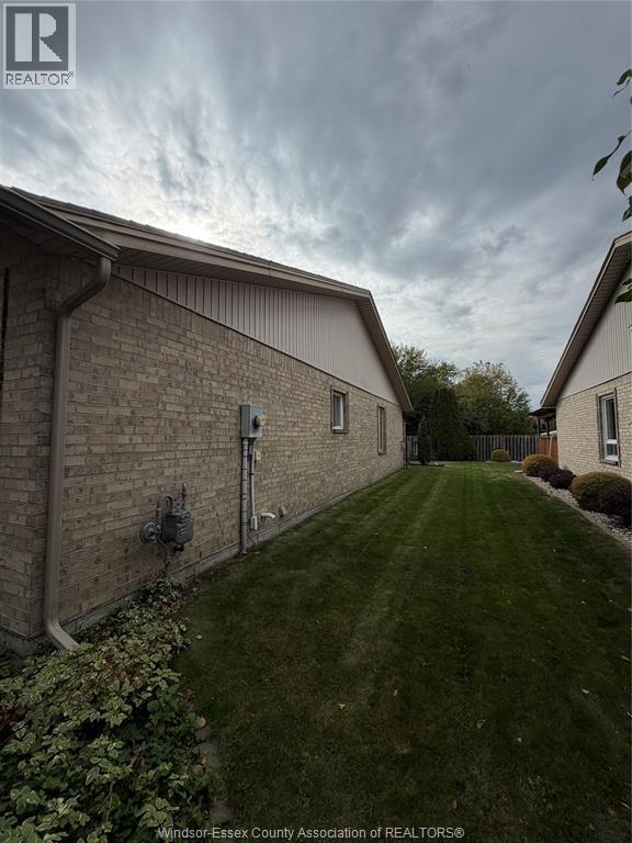 23 Malibu Drive, Leamington, Ontario  N8H 5G4 - Photo 2 - 26025007