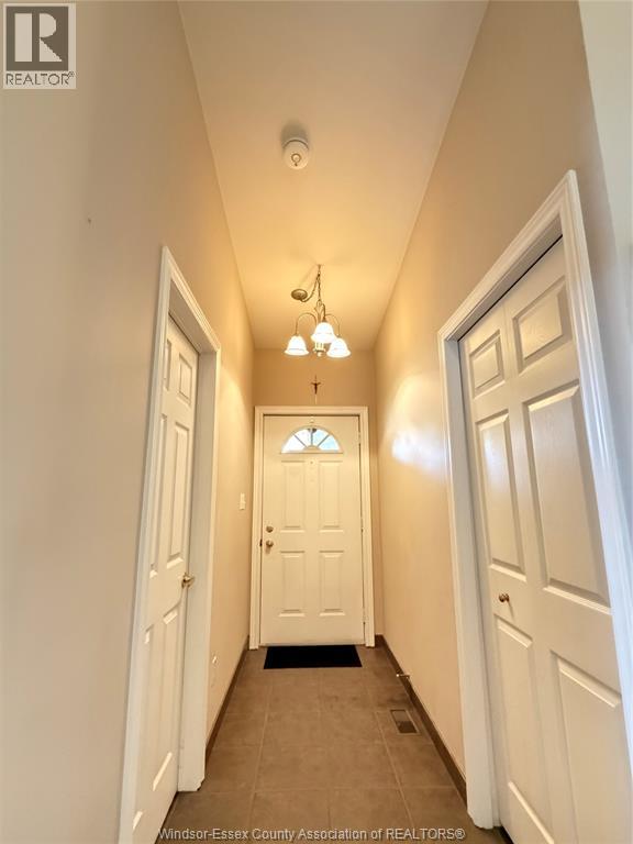 23 Malibu Drive, Leamington, Ontario  N8H 5G4 - Photo 4 - 26025007