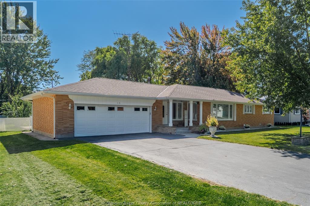 15 Bond Avenue, Tilbury, Ontario  N0P 2L0 - Photo 1 - 26024888