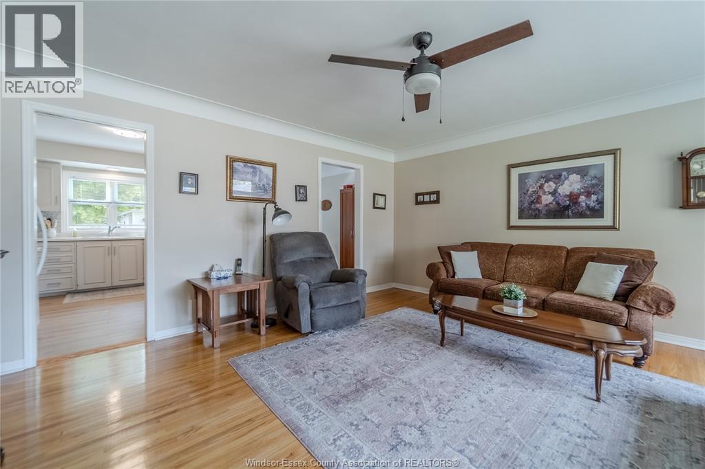 1049 Buckingham Road, Windsor, Ontario  N8S 2E2 - Photo 4 - 26025018