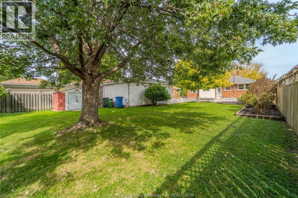 1049 Buckingham Road, Windsor, Ontario  N8S 2E2 - Photo 40 - 26025018