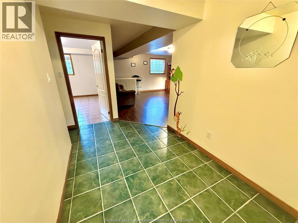 2360 Randolph, Windsor, Ontario  N9E 4A1 - Photo 16 - 26024988