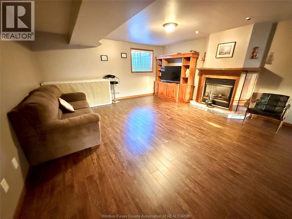 2360 Randolph, Windsor, Ontario  N9E 4A1 - Photo 17 - 26024988