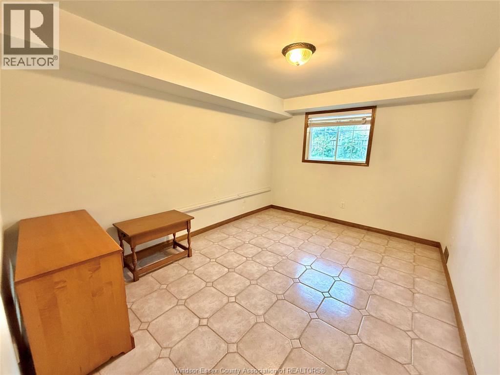 2360 Randolph, Windsor, Ontario  N9E 4A1 - Photo 20 - 26024988
