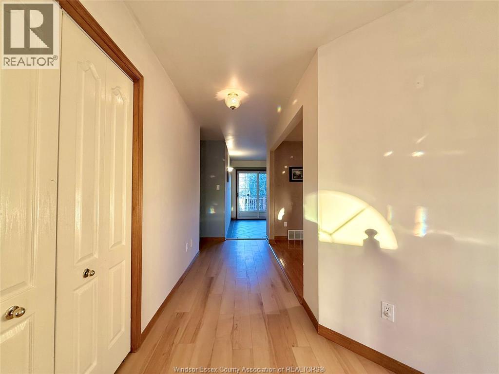 2360 Randolph, Windsor, Ontario  N9E 4A1 - Photo 5 - 26024988