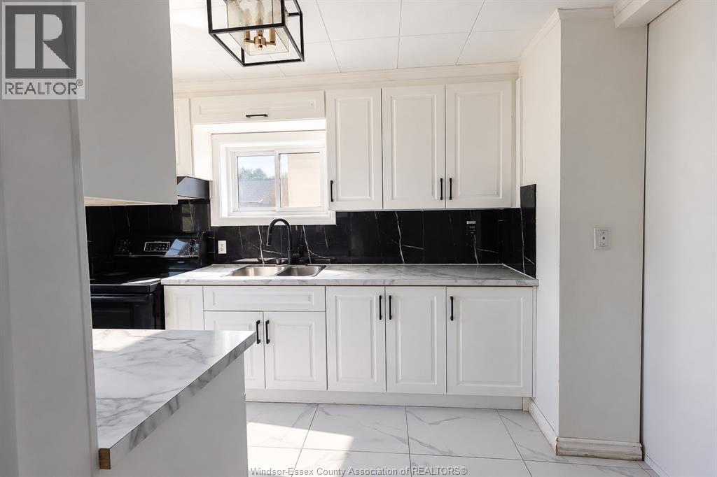 502 Mckay, Windsor, Ontario  N9B 1Z8 - Photo 6 - 26025075