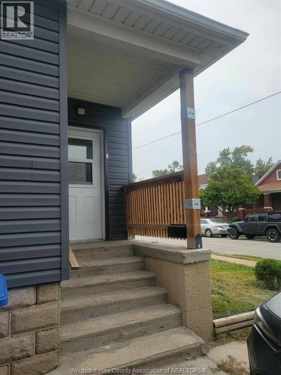 561 Josephine, Windsor, Ontario  N9B 2K9 - Photo 3 - 26025124