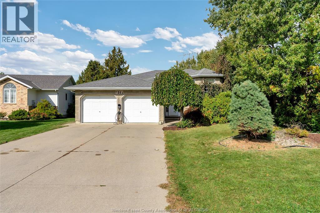 24 Matier, Wheatley, Ontario  N0P 2P0 - Photo 1 - 26025147