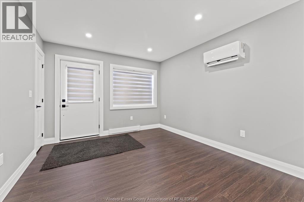 1147 Hickory Unit# Main, Windsor, Ontario  N8Y 3S4 - Photo 2 - 26025054