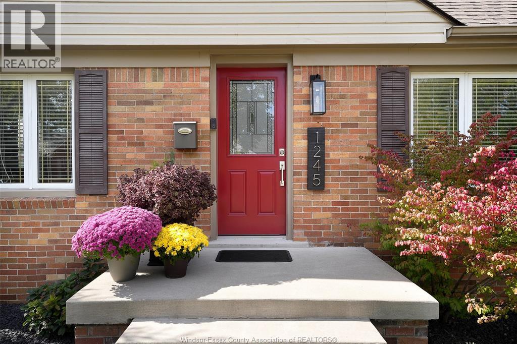 1245 Fairview Boulevard, Windsor, Ontario  N8S 3E8 - Photo 3 - 26025134