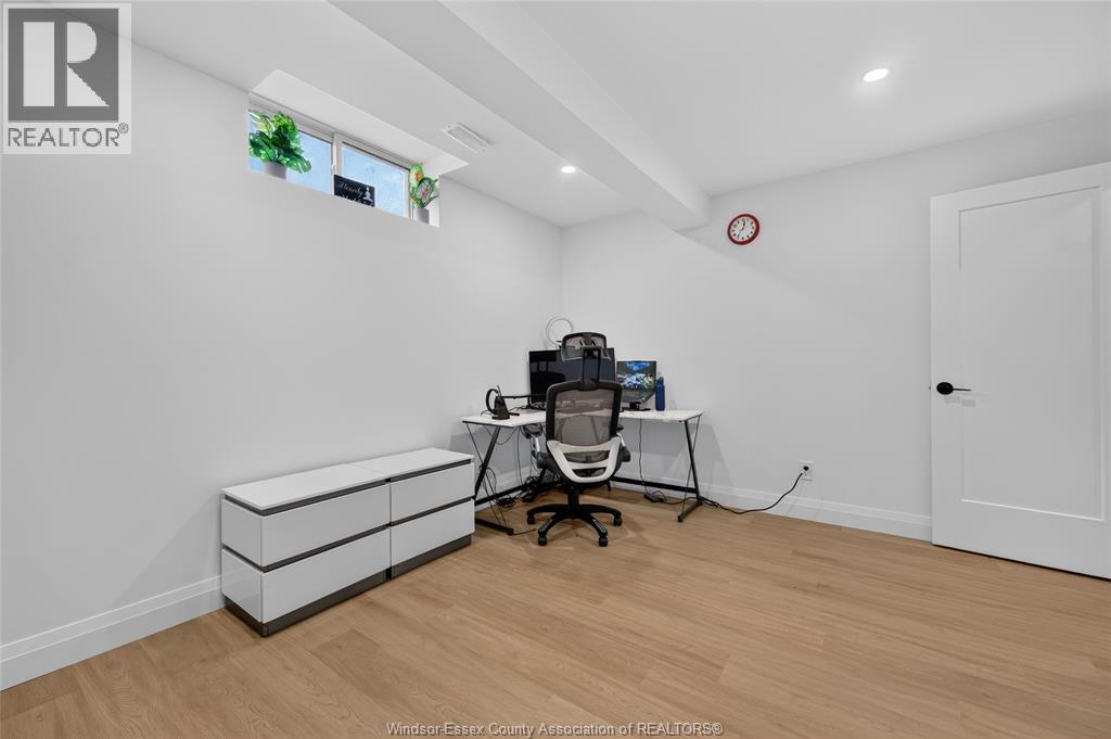 2362 Barkley Avenue, Windsor, Ontario  N8P 0G7 - Photo 28 - 26025318