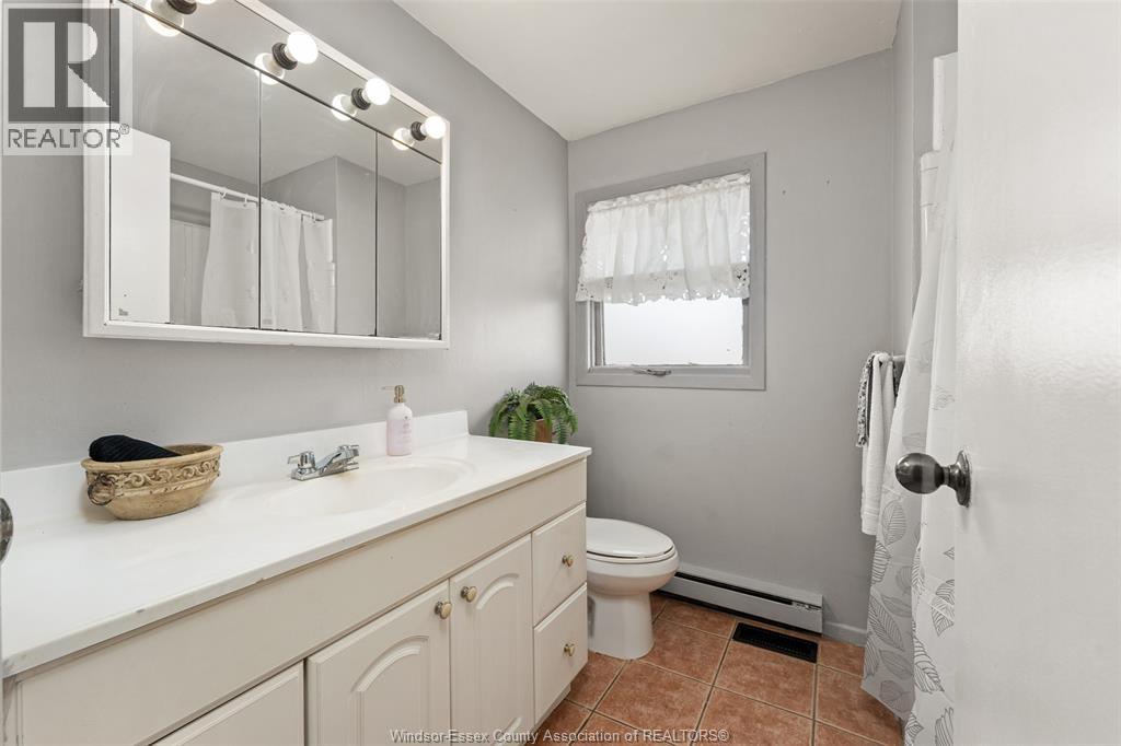 2755 Meadowbrook Lane Unit# 11, Windsor, Ontario  N8T 2Y6 - Photo 16 - 26025370