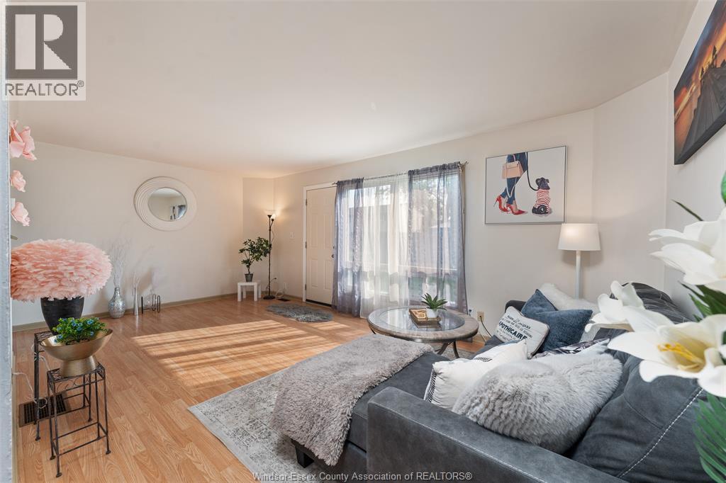 2755 Meadowbrook Lane Unit# 11, Windsor, Ontario  N8T 2Y6 - Photo 6 - 26025370
