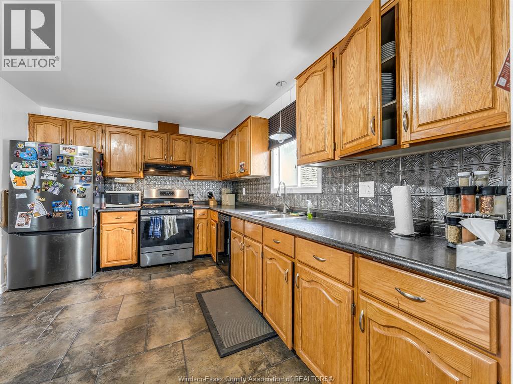 910 William Street, Tecumseh, Ontario  N8N 2A4 - Photo 18 - 26025320