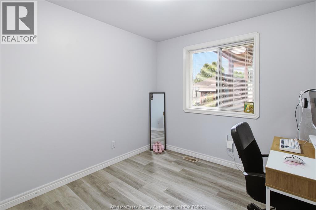 2424 Timbercrest Avenue, Windsor, Ontario  N8P 1S2 - Photo 32 - 26025405