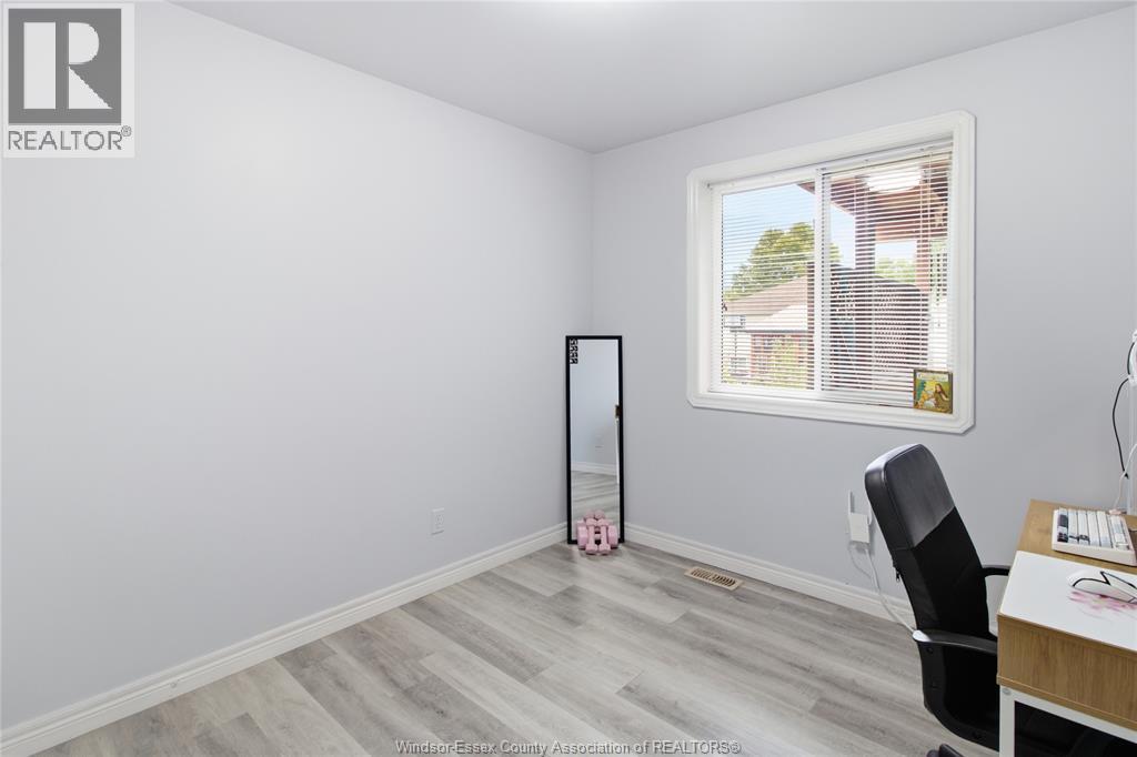2424 Timbercrest Avenue, Windsor, Ontario  N8P 1S2 - Photo 33 - 26025405