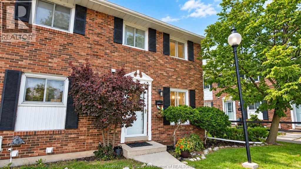 3096 Meadowbrook Lane Unit# 2, Windsor, Ontario  N8T 3H4 - Photo 1 - 26025344