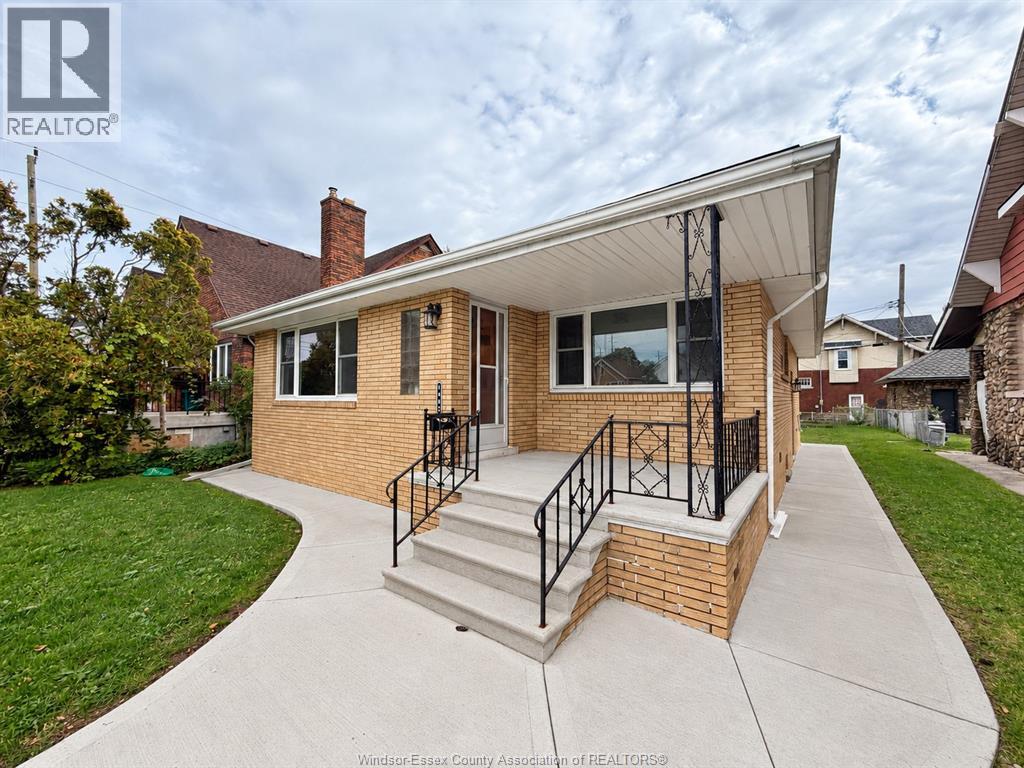 1425 Giles Boulevard East, Windsor, Ontario  N9A 4H2 - Photo 2 - 26025353