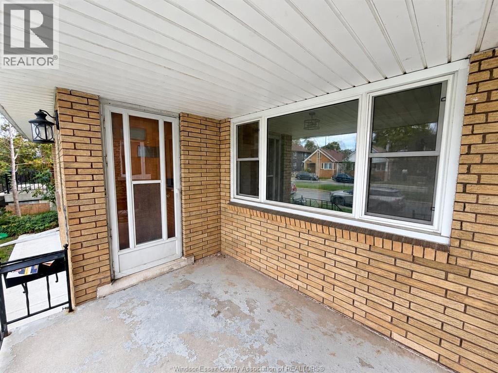 1425 Giles Boulevard East, Windsor, Ontario  N9A 4H2 - Photo 3 - 26025353