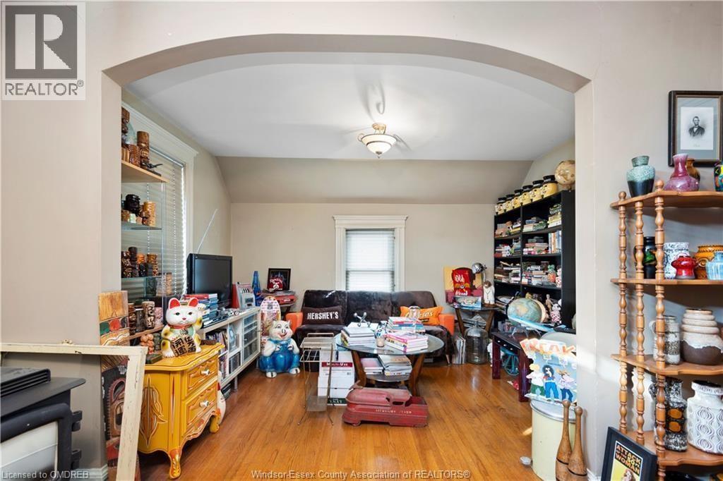 39 Russell Street, Leamington, Ontario  N8H 1V1 - Photo 3 - 26025515