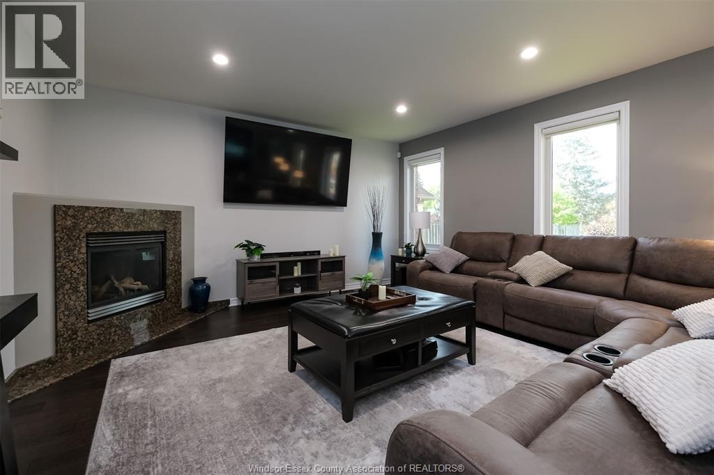 369 Pinehurst Drive, Lakeshore, Ontario  N8L 0V8 - Photo 6 - 26025571
