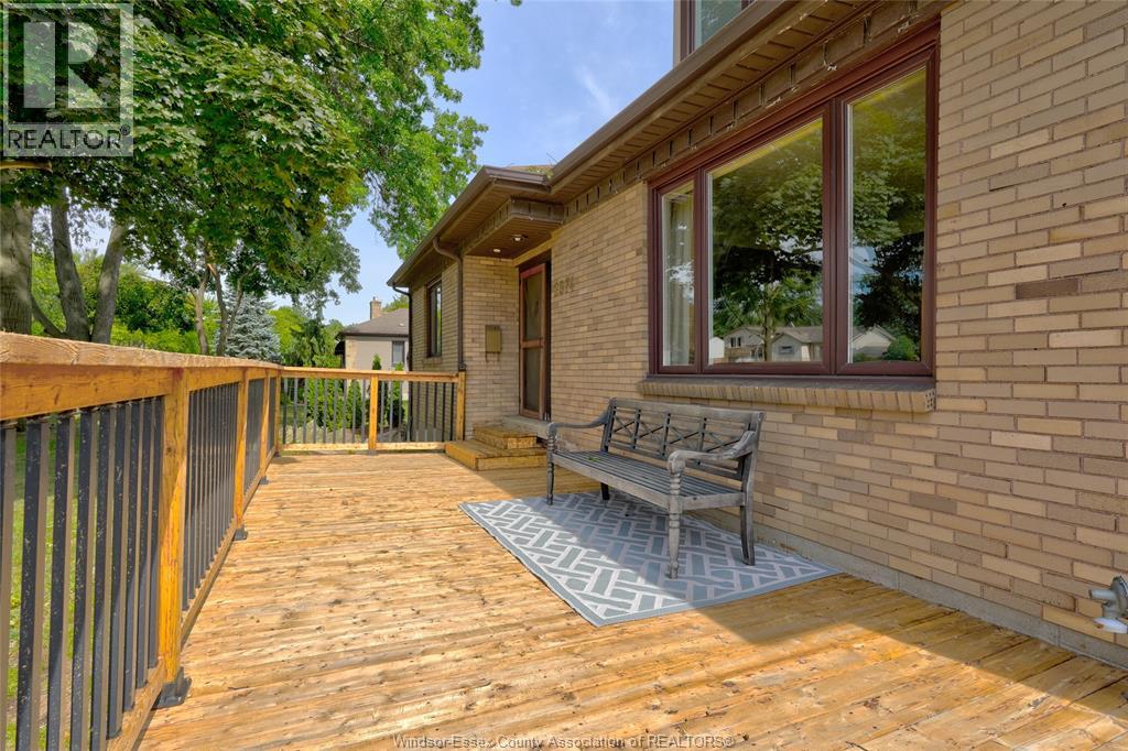2574 Buckingham, Windsor, Ontario  N8T 2B6 - Photo 3 - 26025584