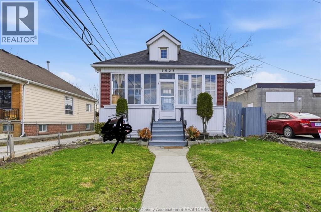 1023 Hall Avenue, Windsor, Ontario  N9A 2M6 - Photo 1 - 26025664