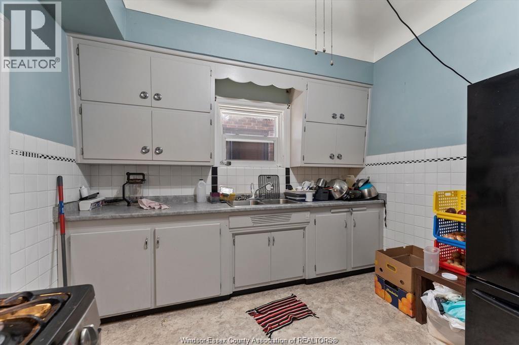 975 Parent, Windsor, Ontario  N9A 2E2 - Photo 16 - 26025817