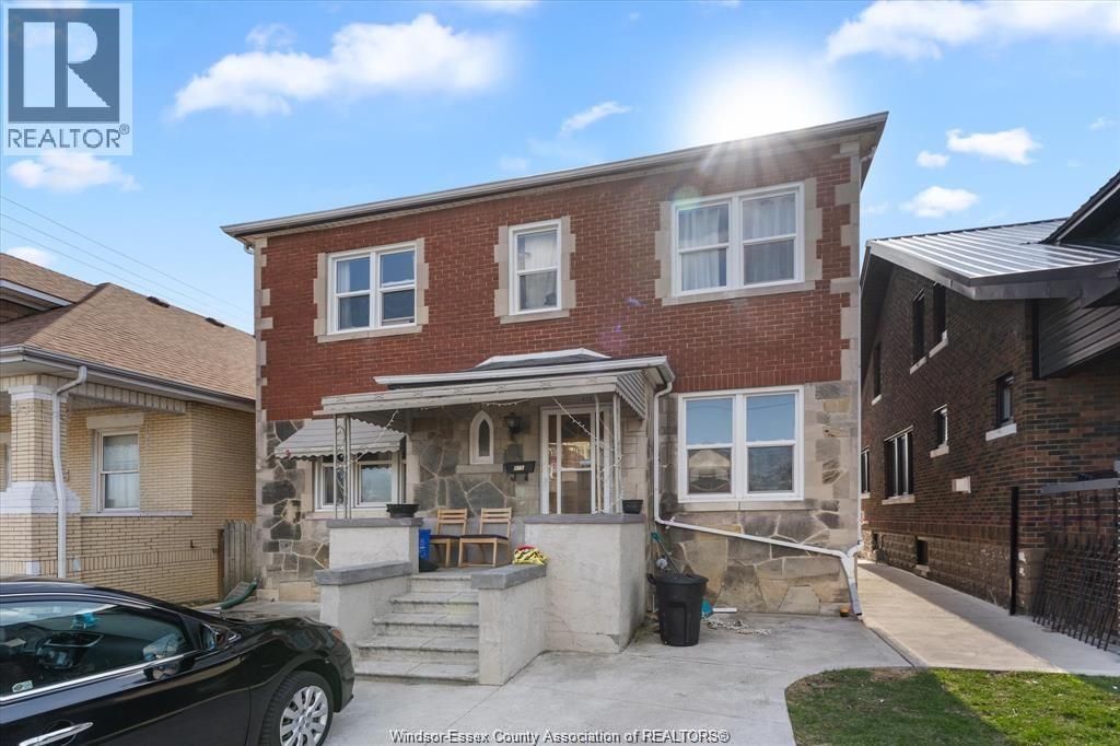 975 Parent, Windsor, Ontario  N9A 2E2 - Photo 3 - 26025817