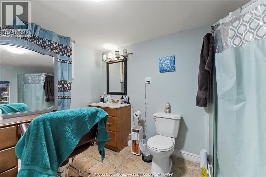 975 Parent, Windsor, Ontario  N9A 2E2 - Photo 35 - 26025817