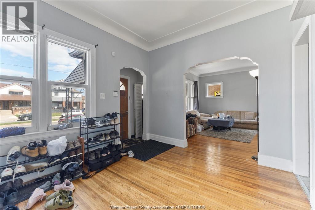 975 Parent, Windsor, Ontario  N9A 2E2 - Photo 7 - 26025817