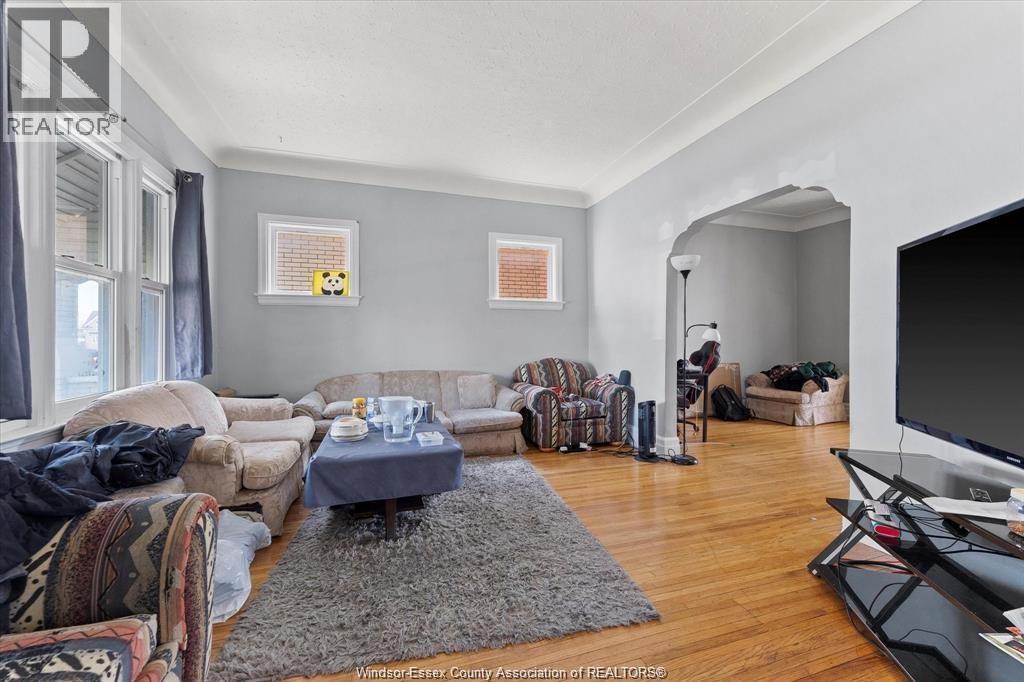 975 Parent, Windsor, Ontario  N9A 2E2 - Photo 9 - 26025817