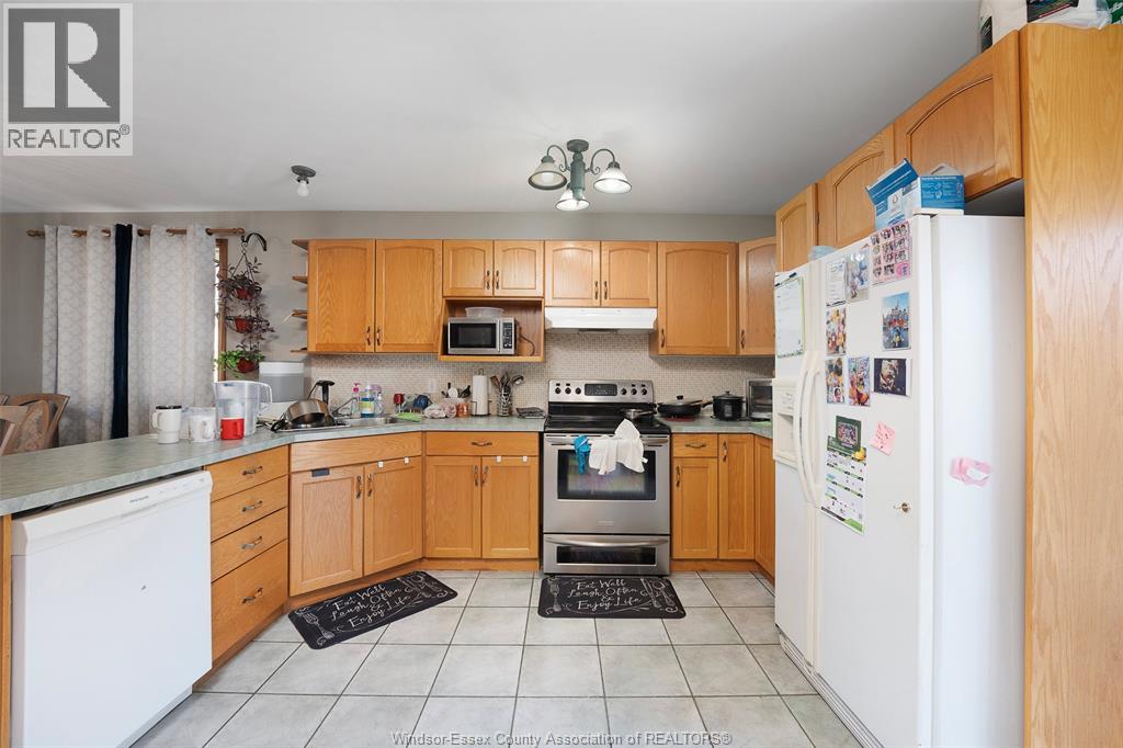 2314 St Clair Avenue, Windsor, Ontario  N9E 4S7 - Photo 13 - 26025927