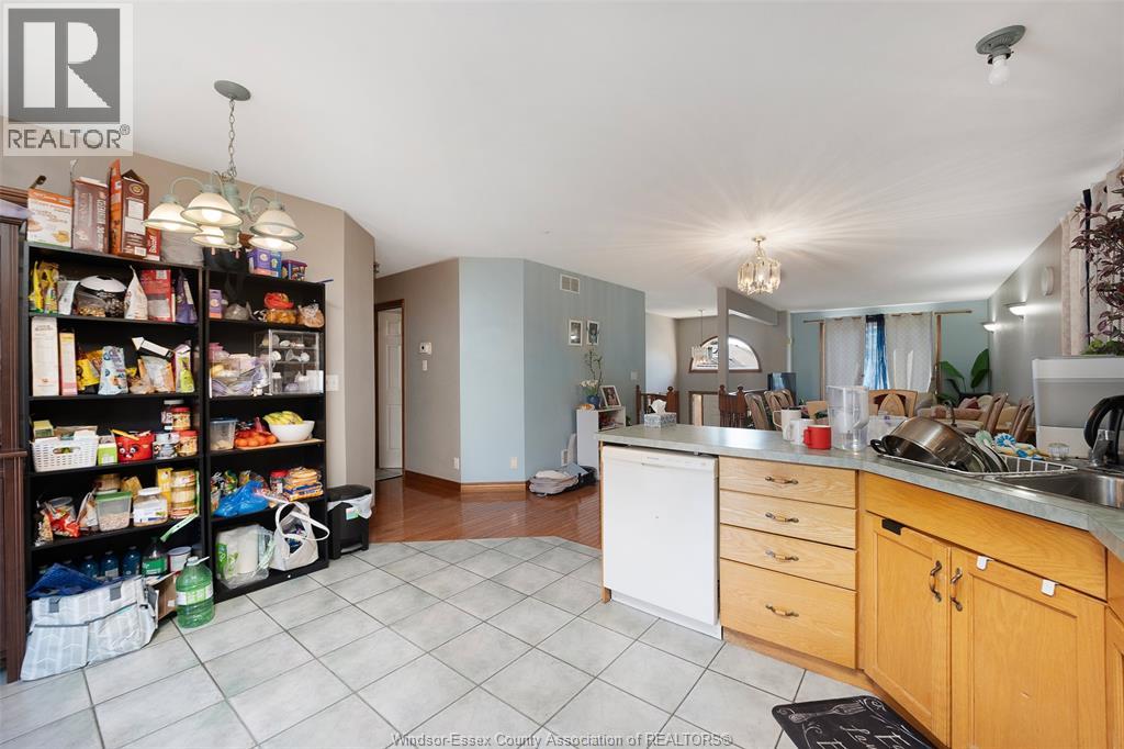 2314 St Clair Avenue, Windsor, Ontario  N9E 4S7 - Photo 15 - 26025927