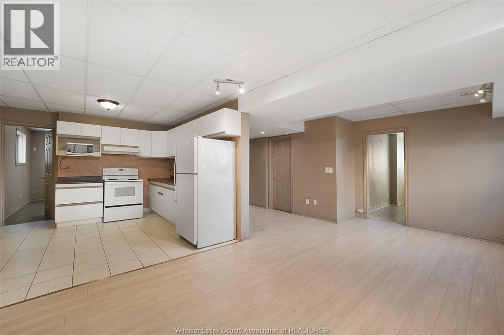 2314 St Clair Avenue, Windsor, Ontario  N9E 4S7 - Photo 27 - 26025927