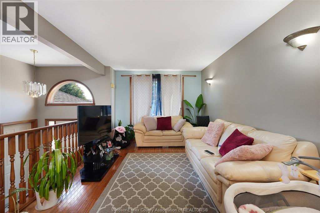 2314 St Clair Avenue, Windsor, Ontario  N9E 4S7 - Photo 8 - 26025927