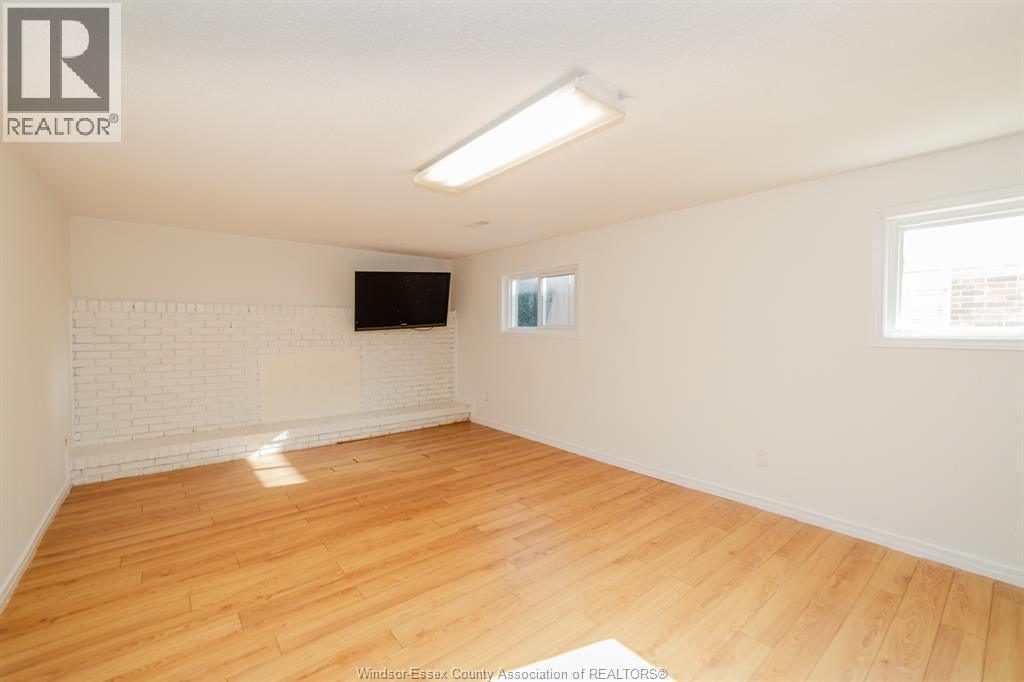 3444 Hemlock, Windsor, Ontario  N8R 1Z9 - Photo 11 - 26025940