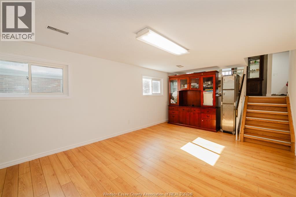3444 Hemlock, Windsor, Ontario  N8R 1Z9 - Photo 12 - 26025940
