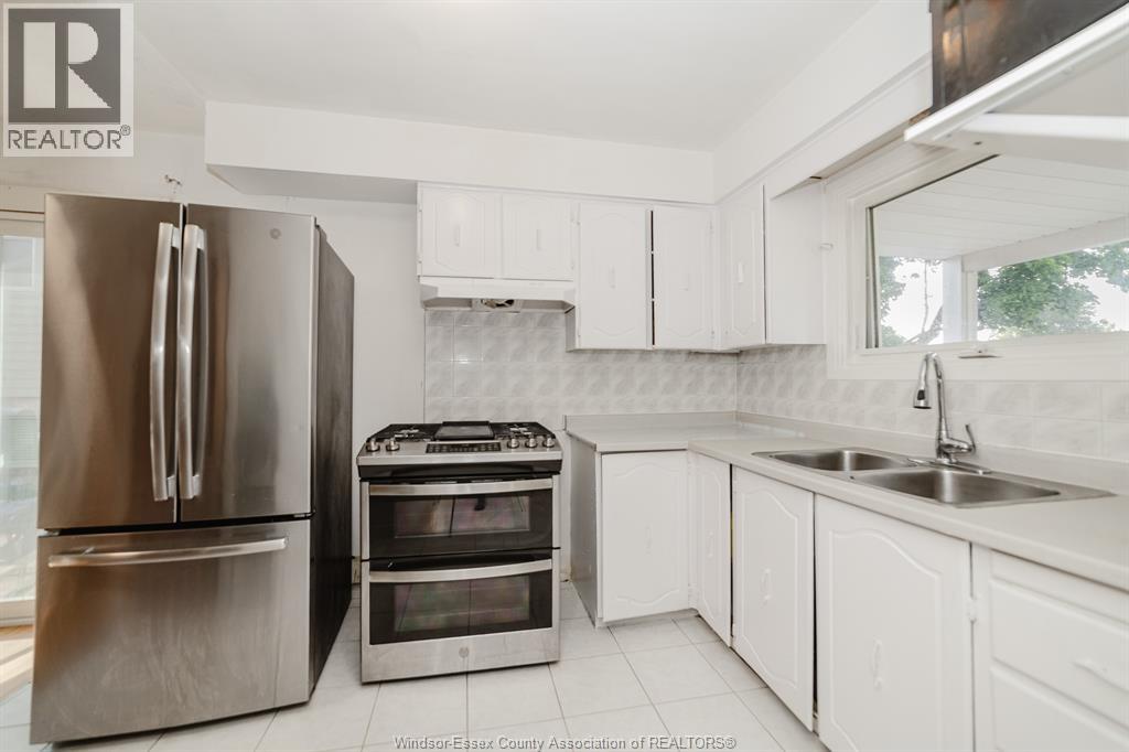 3444 Hemlock, Windsor, Ontario  N8R 1Z9 - Photo 7 - 26025940