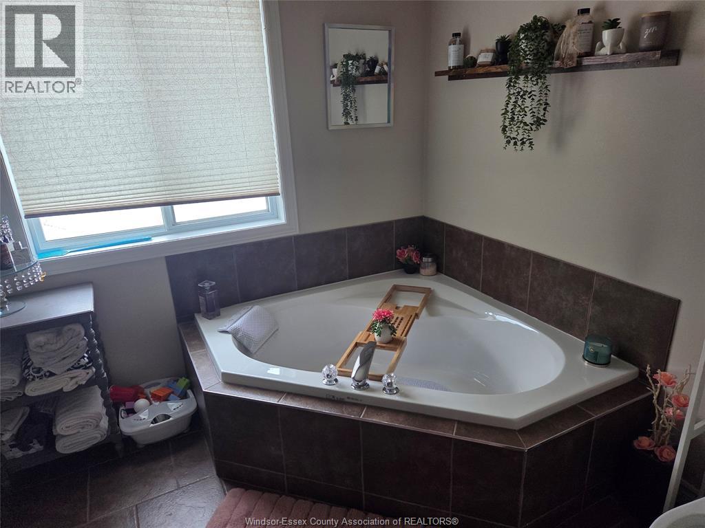110 Sylvano Crescent, Lakeshore, Ontario  N9K 1E4 - Photo 11 - 26026014