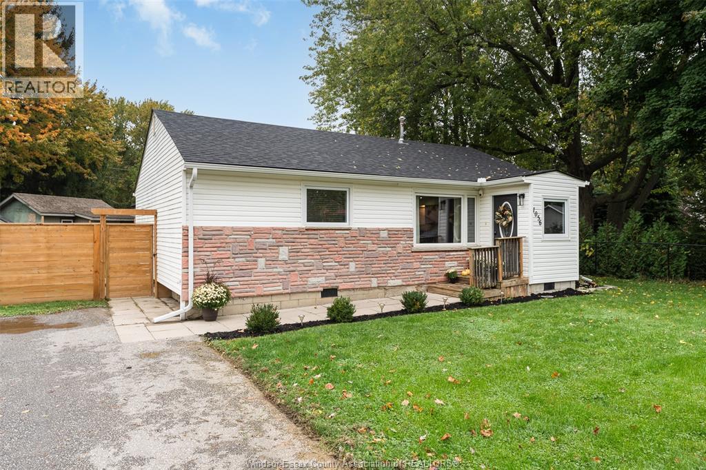 1056 Spruce Avenue, Kingsville, Ontario  N9Y 3V3 - Photo 3 - 26026270