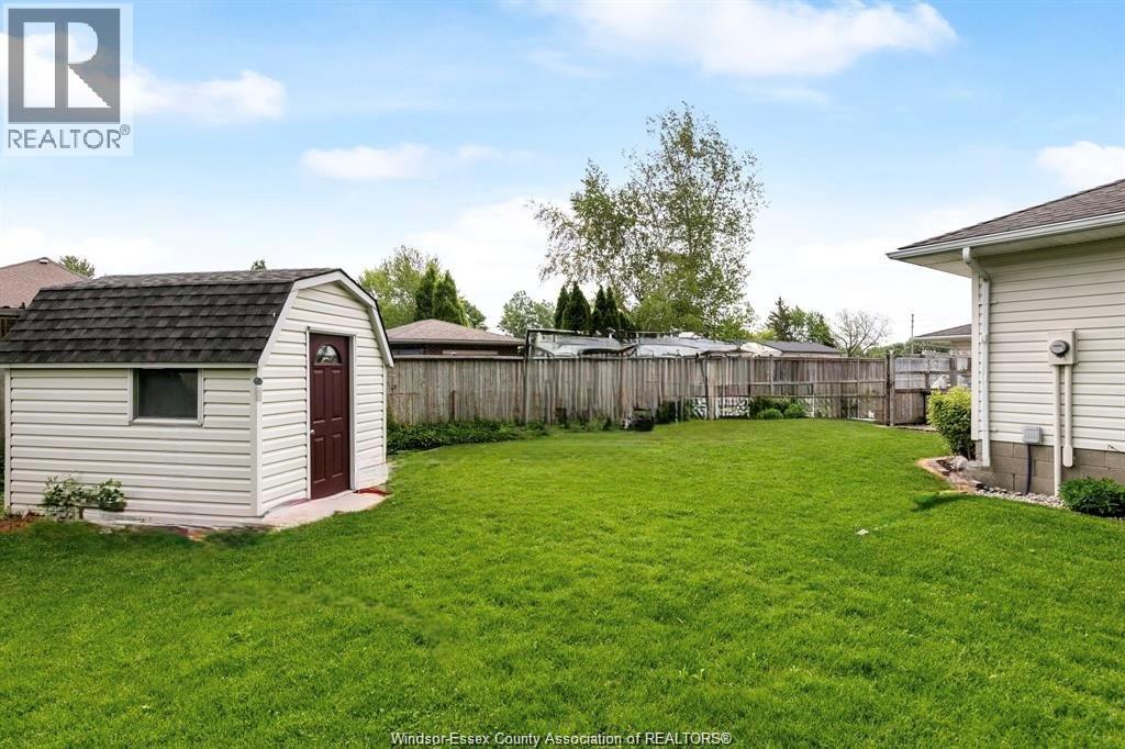 2530 St . Alphonse Avenue, Tecumseh, Ontario  N8N 2X4 - Photo 30 - 26026290