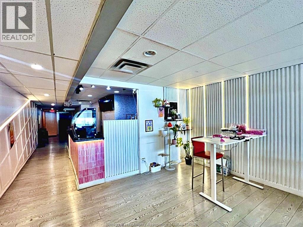 2130 Wyandotte Street, Windsor, Ontario  N9B 1J9 - Photo 13 - 26026199